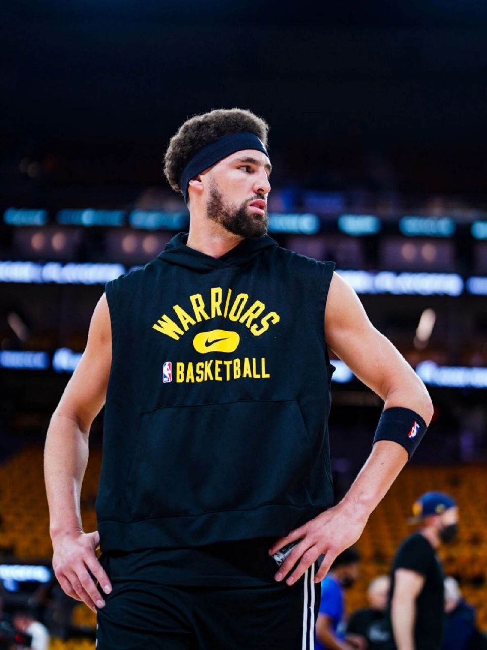 TA：曼城冬窗大概率召回埃切韦里，不排除留队的可能性（TA：曼城冬窗极可能召回埃切韦里，亦不排除其留队的可能）