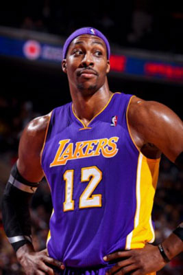 足球国足球员海外首发，发挥稳定（国脚海外联赛首发，表现稳健）